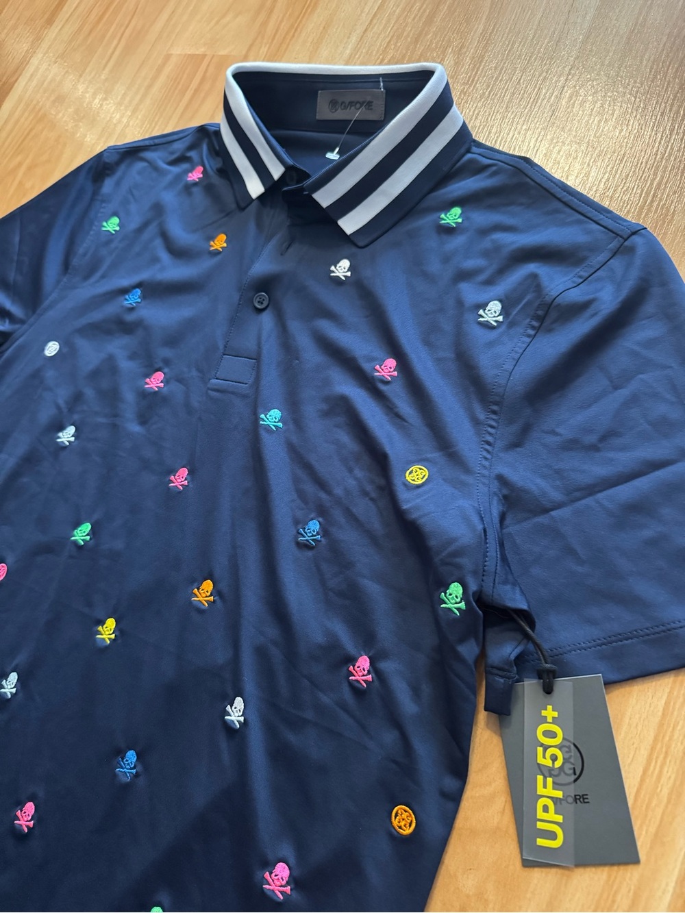 NEW- G Fore Performance Polo Collared Golf Shirt- Skulls- Men’s Medium